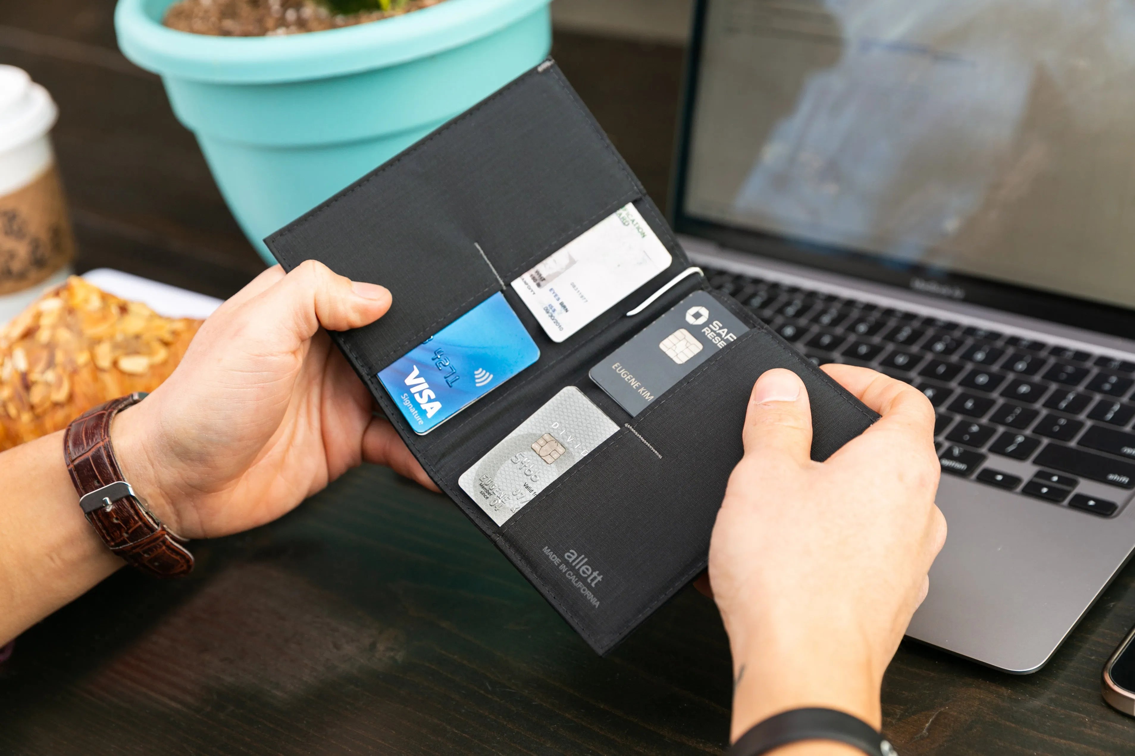 Open Allett Wallet