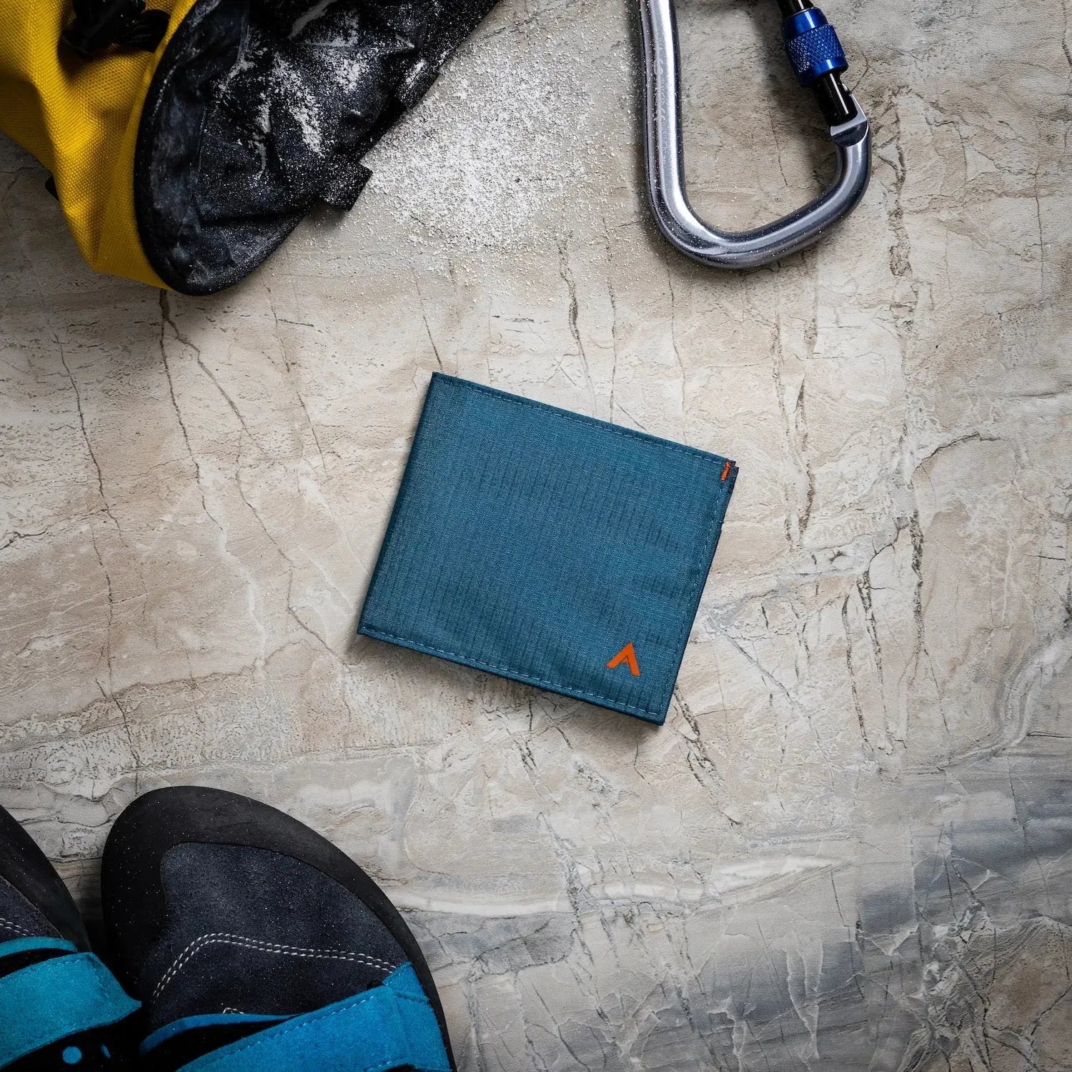 Slim wallets by Allett, RFID Blocking Minimalist Wallets for Men 